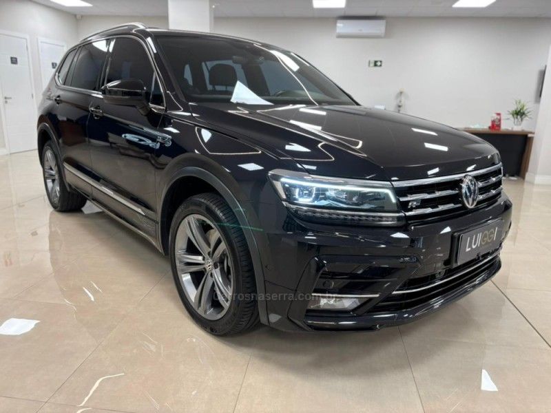 VOLKSWAGEN TIGUAN 2.0 ALLSPACE R-LINE 350 TSI 4X4 2020/2020 LUIGGI AUTOMÓVEIS CARLOS BARBOSA / Carros no Vale VOLKSWAGEN TIGUAN 2.0 ALLSPACE R-LINE 350 TSI 4X4 2020/2020 LUIGGI AUTOMÓVEIS CARLOS BARBOSA / Carros no Vale