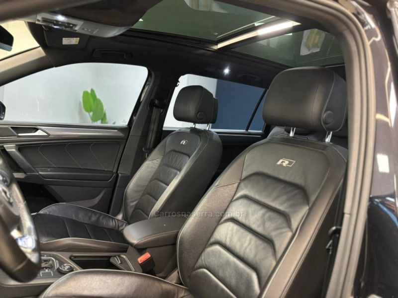 VOLKSWAGEN TIGUAN 2.0 ALLSPACE R-LINE 350 TSI 4X4 2020/2020 LUIGGI AUTOMÓVEIS CARLOS BARBOSA / Carros no Vale VOLKSWAGEN TIGUAN 2.0 ALLSPACE R-LINE 350 TSI 4X4 2020/2020 LUIGGI AUTOMÓVEIS CARLOS BARBOSA / Carros no Vale