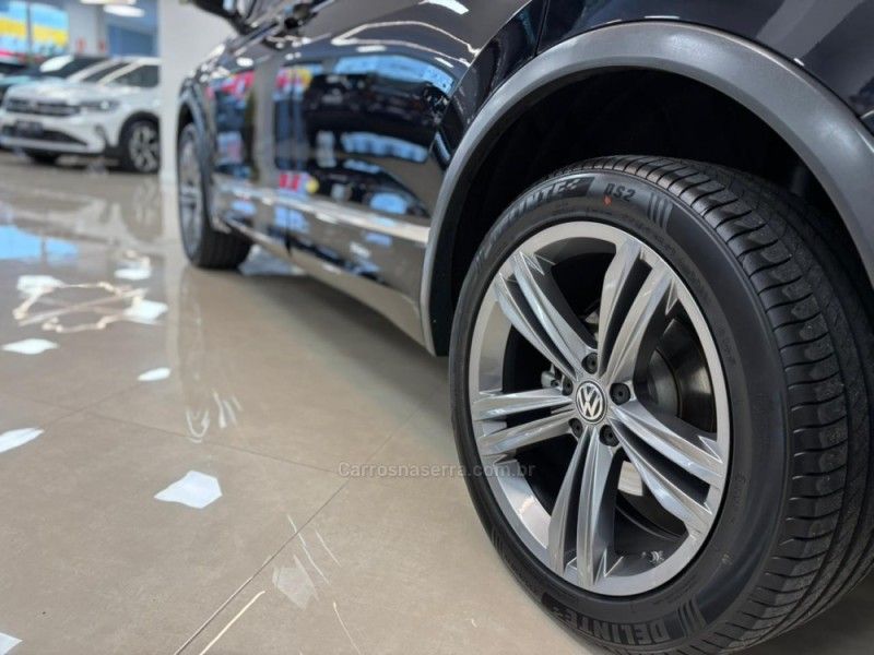 VOLKSWAGEN TIGUAN 2.0 ALLSPACE R-LINE 350 TSI 4X4 2020/2020 LUIGGI AUTOMÓVEIS CARLOS BARBOSA / Carros no Vale VOLKSWAGEN TIGUAN 2.0 ALLSPACE R-LINE 350 TSI 4X4 2020/2020 LUIGGI AUTOMÓVEIS CARLOS BARBOSA / Carros no Vale