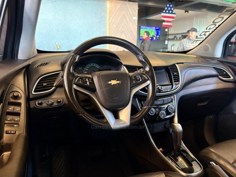 CHEVROLET TRACKER 1.4 16V PREMIER TURBO 2018/2018 AUTOGRIF MOTORS CAMPO BOM / Carros no Vale