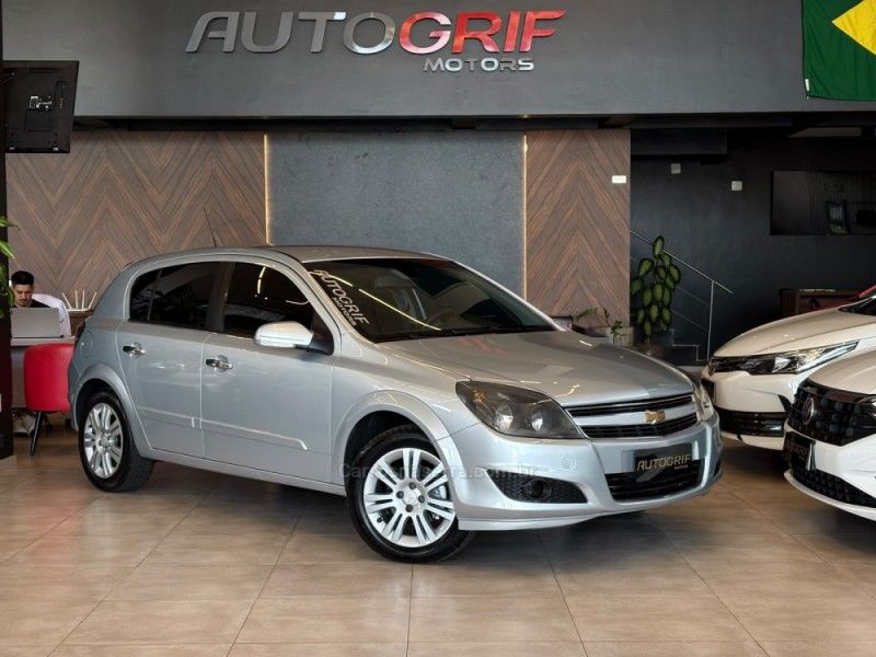 CHEVROLET VECTRA 2.0 SFI GT-X HATCH 8V 2009/2009 AUTOGRIF MOTORS CAMPO BOM / Carros no Vale CHEVROLET VECTRA 2.0 SFI GT-X HATCH 8V 2009/2009 AUTOGRIF MOTORS CAMPO BOM / Carros no Vale