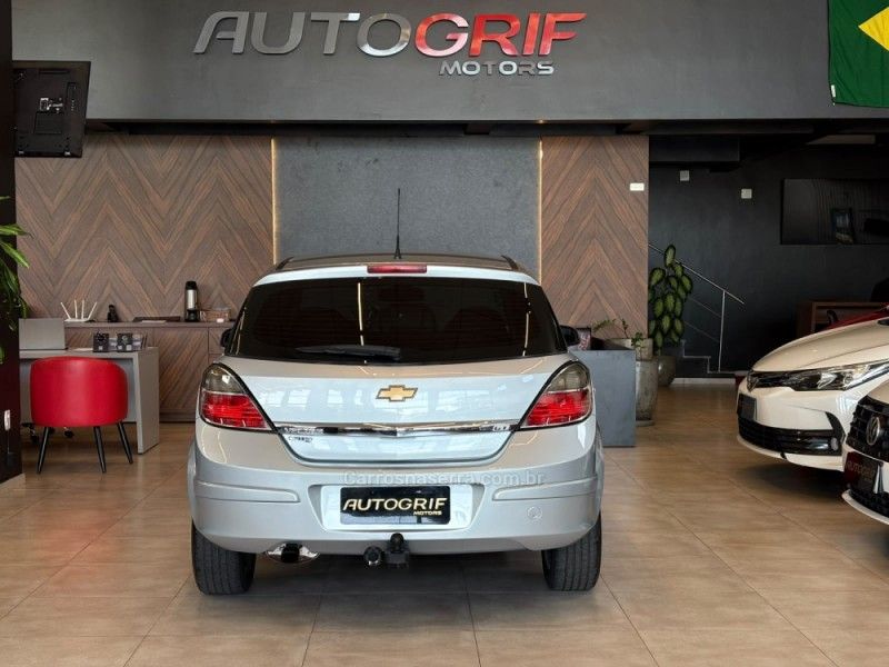 CHEVROLET VECTRA 2.0 SFI GT-X HATCH 8V 2009/2009 AUTOGRIF MOTORS CAMPO BOM / Carros no Vale CHEVROLET VECTRA 2.0 SFI GT-X HATCH 8V 2009/2009 AUTOGRIF MOTORS CAMPO BOM / Carros no Vale
