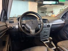 CHEVROLET VECTRA 2.0 SFI GT-X HATCH 8V 2009/2009 AUTOGRIF MOTORS CAMPO BOM / Carros no Vale