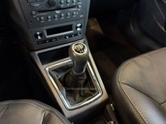 CHEVROLET VECTRA 2.0 SFI GT-X HATCH 8V 2009/2009 AUTOGRIF MOTORS CAMPO BOM / Carros no Vale