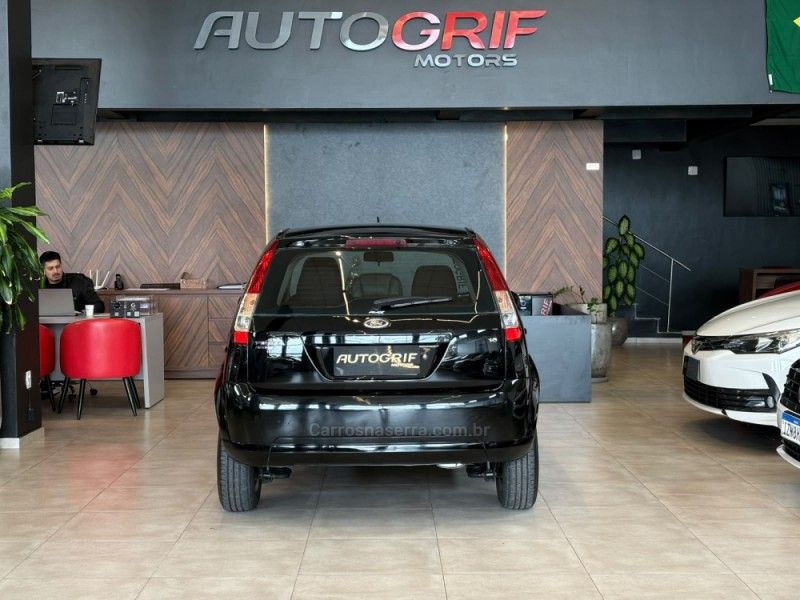 FORD FIESTA 1.6 MPI CLASS HATCH 8V 2009/2009 AUTOGRIF MOTORS CAMPO BOM / Carros no Vale FORD FIESTA 1.6 MPI CLASS HATCH 8V 2009/2009 AUTOGRIF MOTORS CAMPO BOM / Carros no Vale
