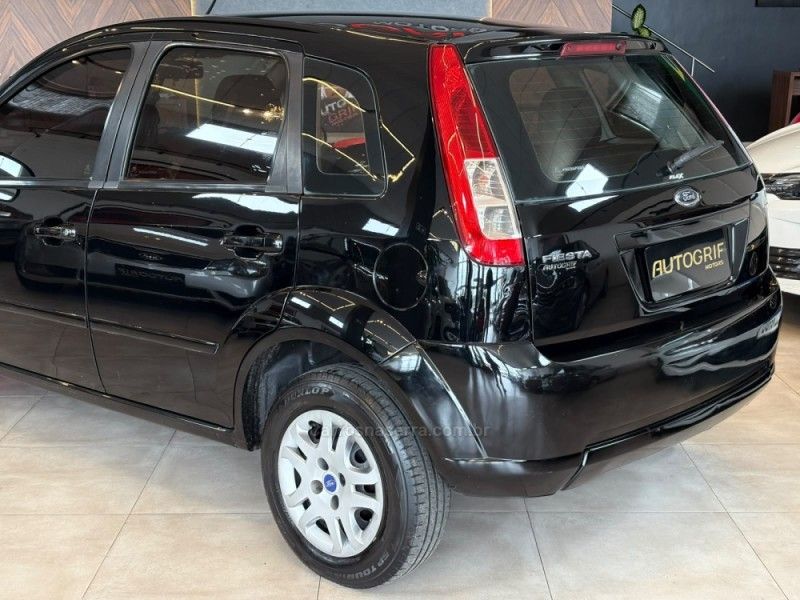 FORD FIESTA 1.6 MPI CLASS HATCH 8V 2009/2009 AUTOGRIF MOTORS CAMPO BOM / Carros no Vale FORD FIESTA 1.6 MPI CLASS HATCH 8V 2009/2009 AUTOGRIF MOTORS CAMPO BOM / Carros no Vale