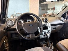 FORD FIESTA 1.6 MPI CLASS HATCH 8V 2009/2009 AUTOGRIF MOTORS CAMPO BOM / Carros no Vale