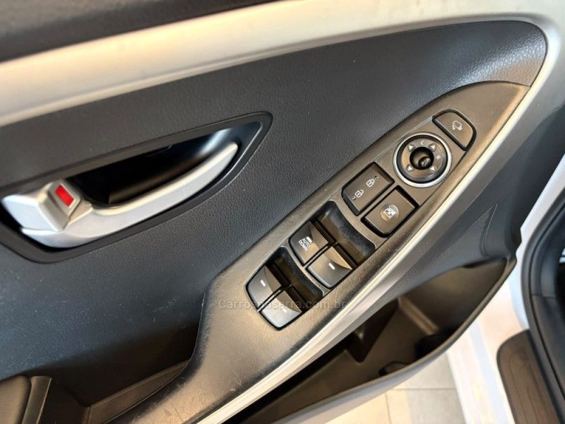HYUNDAI I30 1.8 MPI 16V 2014/2015 AUTOGRIF MOTORS CAMPO BOM / Carros no Vale HYUNDAI I30 1.8 MPI 16V 2014/2015 AUTOGRIF MOTORS CAMPO BOM / Carros no Vale