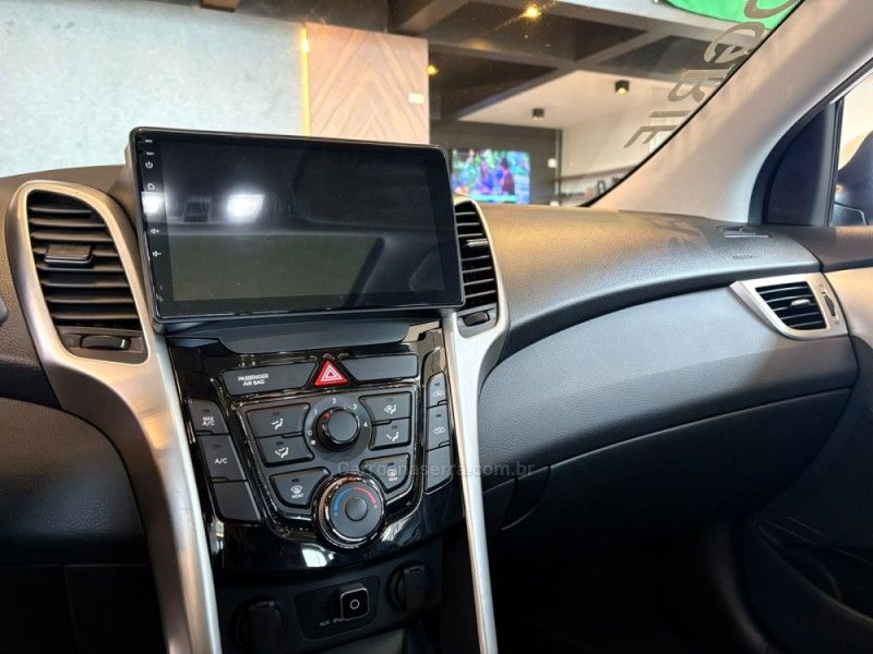 HYUNDAI I30 1.8 MPI 16V 2014/2015 AUTOGRIF MOTORS CAMPO BOM / Carros no Vale HYUNDAI I30 1.8 MPI 16V 2014/2015 AUTOGRIF MOTORS CAMPO BOM / Carros no Vale