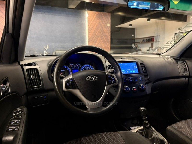 HYUNDAI I30 2.0 MPI 16V 2012/2012 AUTOGRIF MOTORS CAMPO BOM / Carros no Vale HYUNDAI I30 2.0 MPI 16V 2012/2012 AUTOGRIF MOTORS CAMPO BOM / Carros no Vale