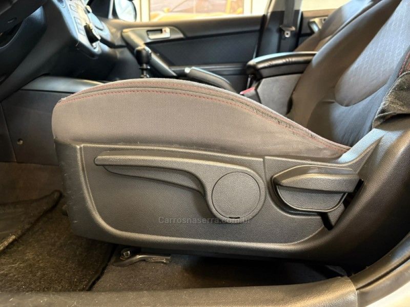 KIA CERATO 1.6 E.221 SEDAN 16V 2012/2012 AUTOGRIF MOTORS CAMPO BOM / Carros no Vale KIA CERATO 1.6 E.221 SEDAN 16V 2012/2012 AUTOGRIF MOTORS CAMPO BOM / Carros no Vale