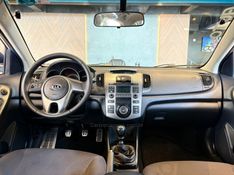KIA CERATO 1.6 E.221 SEDAN 16V 2012/2012 AUTOGRIF MOTORS CAMPO BOM / Carros no Vale