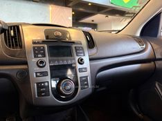 KIA CERATO 1.6 E.221 SEDAN 16V 2012/2012 AUTOGRIF MOTORS CAMPO BOM / Carros no Vale