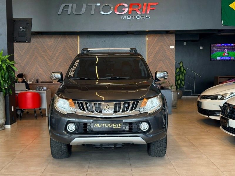 MITSUBISHI L200 TRITON 2.4 16V TURBO SPORT HPE CD 4X4 2018/2018 AUTOGRIF MOTORS CAMPO BOM / Carros no Vale