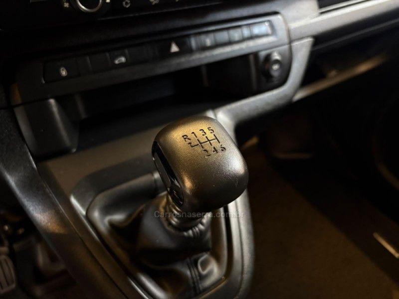PEUGEOT EXPERT 1.5 BLUEHDI CARGO 2024/2024 AUTOGRIF MOTORS CAMPO BOM / Carros no Vale PEUGEOT EXPERT 1.5 BLUEHDI CARGO 2024/2024 AUTOGRIF MOTORS CAMPO BOM / Carros no Vale