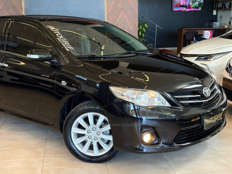 TOYOTA COROLLA 2.0 ALTIS 16V 2014/2014 AUTOGRIF MOTORS CAMPO BOM / Carros no Vale TOYOTA COROLLA 2.0 ALTIS 16V 2014/2014 AUTOGRIF MOTORS CAMPO BOM / Carros no Vale