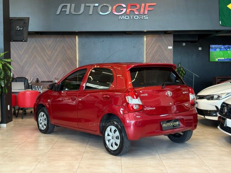 TOYOTA ETIOS 1.3 X 16V 2014/2014 AUTOGRIF MOTORS CAMPO BOM / Carros no Vale