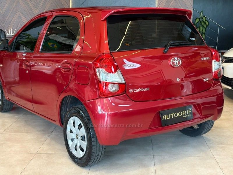 TOYOTA ETIOS 1.3 X 16V 2014/2014 AUTOGRIF MOTORS CAMPO BOM / Carros no Vale