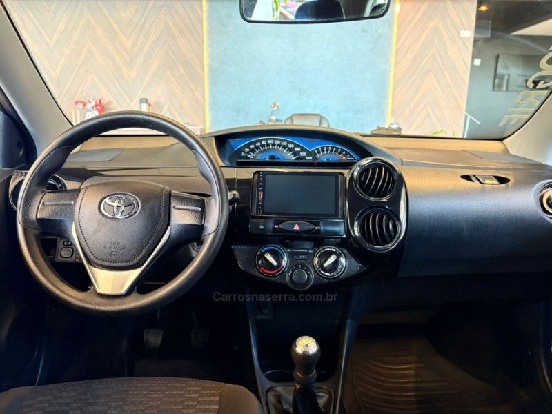 TOYOTA ETIOS 1.3 X 16V 2015/2015 AUTOGRIF MOTORS CAMPO BOM / Carros no Vale