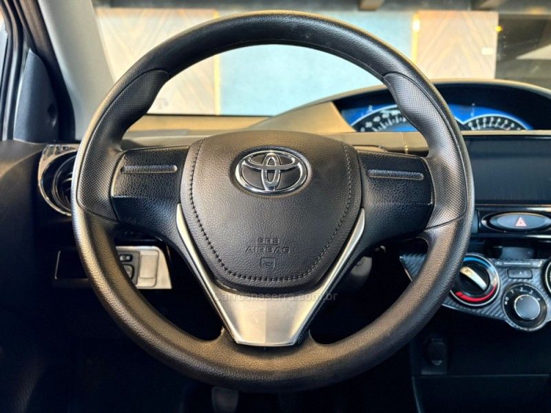 TOYOTA ETIOS 1.3 X 16V 2015/2015 AUTOGRIF MOTORS CAMPO BOM / Carros no Vale TOYOTA ETIOS 1.3 X 16V 2015/2015 AUTOGRIF MOTORS CAMPO BOM / Carros no Vale
