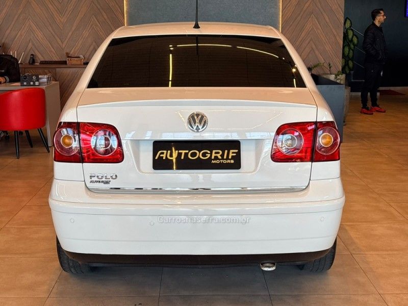 VOLKSWAGEN POLO SEDAN 1.6 MI COMFORTLINE 8V 2010/2010 AUTOGRIF MOTORS CAMPO BOM / Carros no Vale