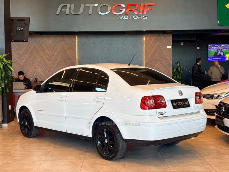 VOLKSWAGEN POLO SEDAN 1.6 MI COMFORTLINE 8V 2010/2010 AUTOGRIF MOTORS CAMPO BOM / Carros no Vale