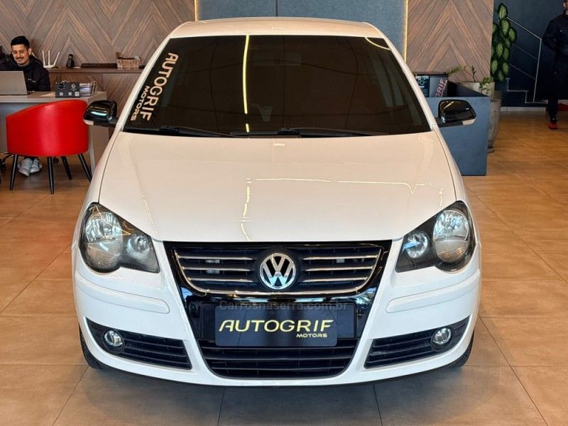 VOLKSWAGEN POLO SEDAN 1.6 MI COMFORTLINE 8V 2010/2010 AUTOGRIF MOTORS CAMPO BOM / Carros no Vale