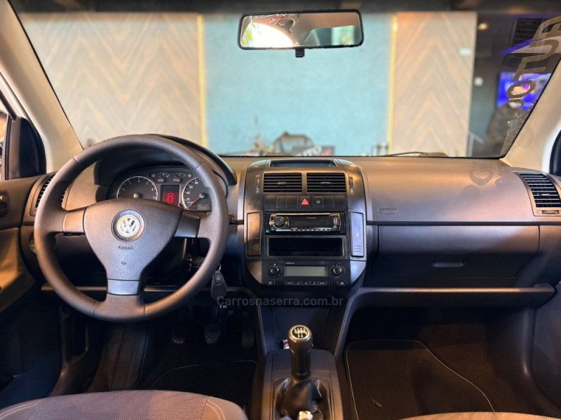 VOLKSWAGEN POLO SEDAN 1.6 MI COMFORTLINE 8V 2010/2010 AUTOGRIF MOTORS CAMPO BOM / Carros no Vale