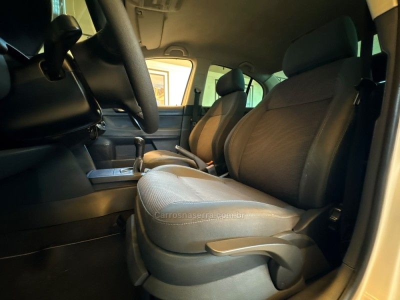VOLKSWAGEN POLO SEDAN 1.6 MI COMFORTLINE 8V 2010/2010 AUTOGRIF MOTORS CAMPO BOM / Carros no Vale