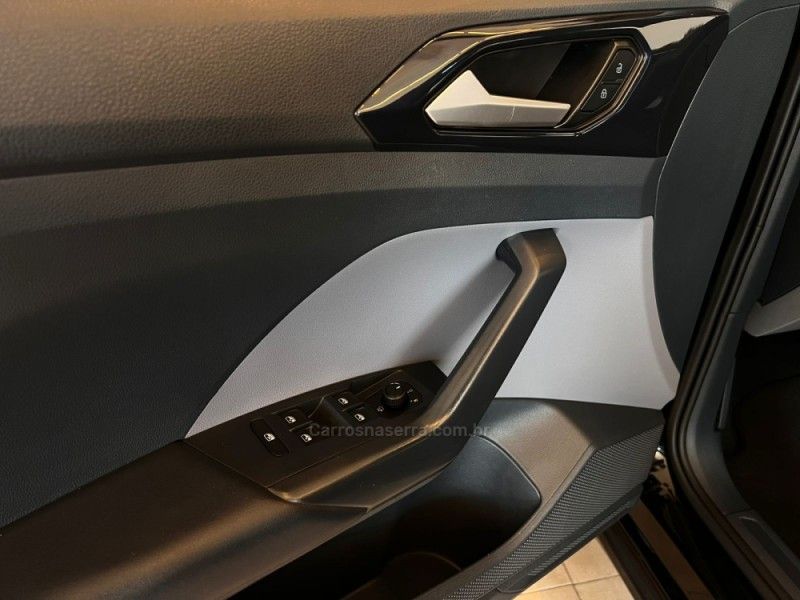 VOLKSWAGEN T-CROSS 1.0 COMFORTLINE TSI 2023/2023 AUTOGRIF MOTORS CAMPO BOM / Carros no Vale VOLKSWAGEN T-CROSS 1.0 COMFORTLINE TSI 2023/2023 AUTOGRIF MOTORS CAMPO BOM / Carros no Vale