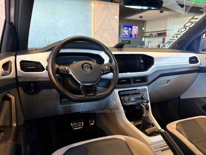 VOLKSWAGEN T-CROSS 1.4 HIGHLINE TSI 16V 2020/2020 AUTOGRIF MOTORS CAMPO BOM / Carros no Vale VOLKSWAGEN T-CROSS 1.4 HIGHLINE TSI 16V 2020/2020 AUTOGRIF MOTORS CAMPO BOM / Carros no Vale