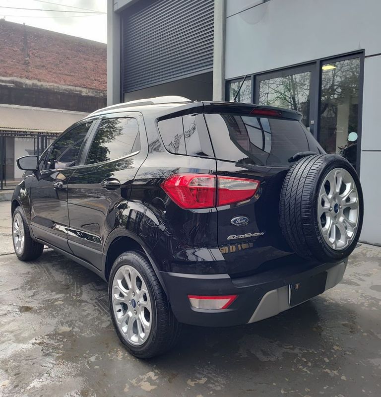 Ford EcoSport TITANIUM 2.0 16V 2017/2018 RENNER AUTOMÓVEIS LAJEADO / Carros no Vale Ford EcoSport TITANIUM 2.0 16V 2017/2018 RENNER AUTOMÓVEIS LAJEADO / Carros no Vale