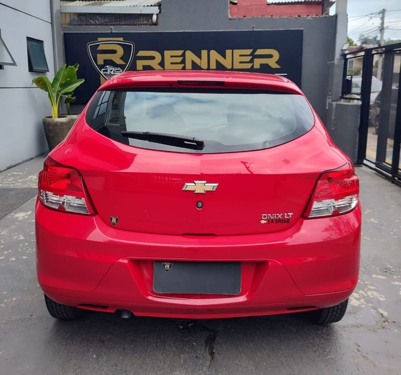 CHEVROLET ONIX HATCH LT 1.0 8V FlexPower Mec. 2015/2016 RENNER AUTOMÓVEIS LAJEADO / Carros no Vale CHEVROLET ONIX HATCH LT 1.0 8V FlexPower Mec. 2015/2016 RENNER AUTOMÓVEIS LAJEADO / Carros no Vale
