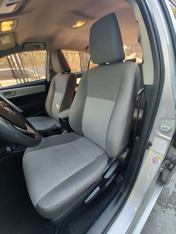 Toyota Corolla GLi 1.8 16V 2018/2018 RENNER AUTOMÓVEIS LAJEADO / Carros no Vale Toyota Corolla GLi 1.8 16V 2018/2018 RENNER AUTOMÓVEIS LAJEADO / Carros no Vale
