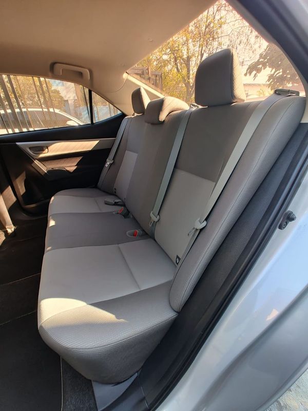 Toyota Corolla GLi 1.8 16V 2018/2018 RENNER AUTOMÓVEIS LAJEADO / Carros no Vale Toyota Corolla GLi 1.8 16V 2018/2018 RENNER AUTOMÓVEIS LAJEADO / Carros no Vale