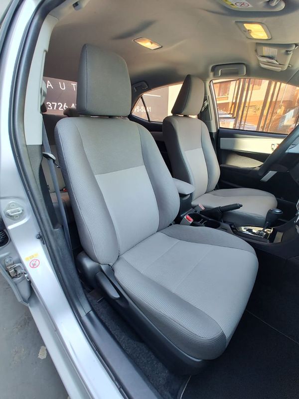 Toyota Corolla GLi 1.8 16V 2018/2018 RENNER AUTOMÓVEIS LAJEADO / Carros no Vale Toyota Corolla GLi 1.8 16V 2018/2018 RENNER AUTOMÓVEIS LAJEADO / Carros no Vale
