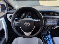 Toyota Corolla GLi 1.8 16V 2018/2018 RENNER AUTOMÓVEIS LAJEADO / Carros no Vale