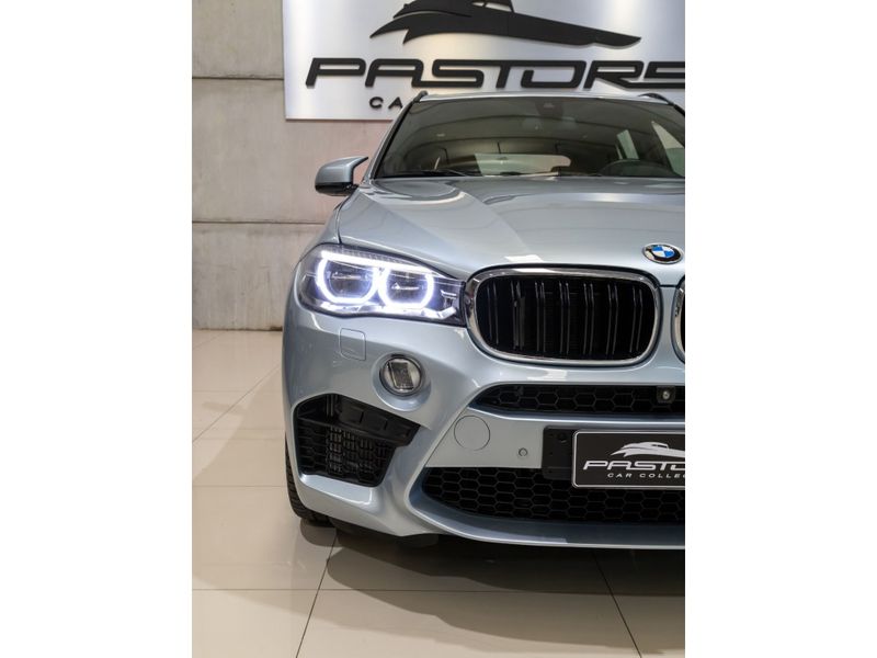 BMW X5 4.4 V8 TURBO M 2017/2018 PASTORE CAR COLLECTION BENTO GONÇALVES / Carros no Vale BMW X5 4.4 V8 TURBO M 2017/2018 PASTORE CAR COLLECTION BENTO GONÇALVES / Carros no Vale