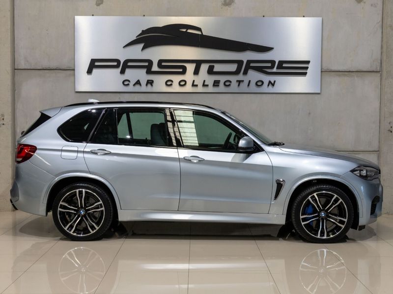 BMW X5 4.4 V8 TURBO M 2017/2018 PASTORE CAR COLLECTION BENTO GONÇALVES / Carros no Vale BMW X5 4.4 V8 TURBO M 2017/2018 PASTORE CAR COLLECTION BENTO GONÇALVES / Carros no Vale