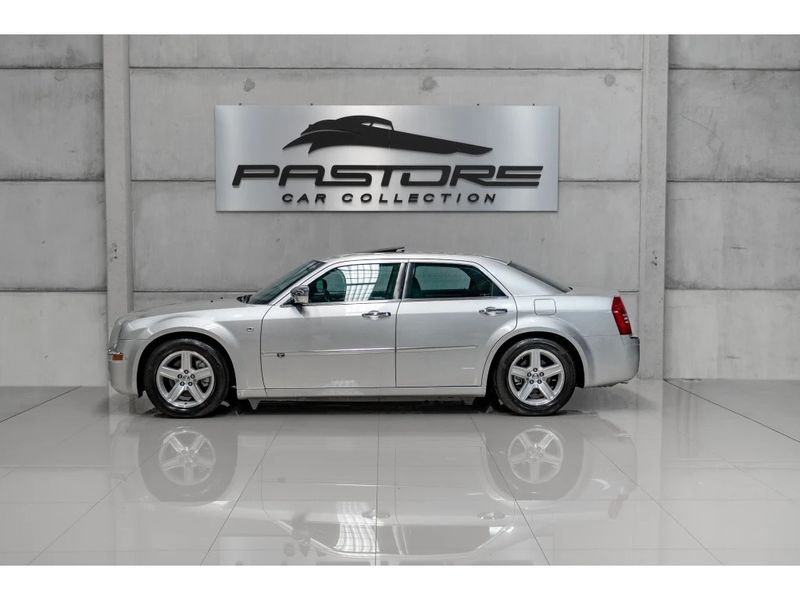 CHRYSLER 300 C 5.7 HEMI SEDAN V8 16V 2008/2009 PASTORE CAR COLLECTION BENTO GONÇALVES / Carros no Vale CHRYSLER 300 C 5.7 HEMI SEDAN V8 16V 2008/2009 PASTORE CAR COLLECTION BENTO GONÇALVES / Carros no Vale