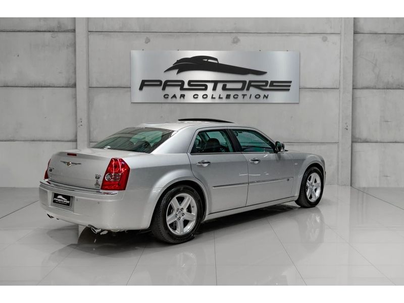CHRYSLER 300 C 5.7 HEMI SEDAN V8 16V 2008/2009 PASTORE CAR COLLECTION BENTO GONÇALVES / Carros no Vale CHRYSLER 300 C 5.7 HEMI SEDAN V8 16V 2008/2009 PASTORE CAR COLLECTION BENTO GONÇALVES / Carros no Vale