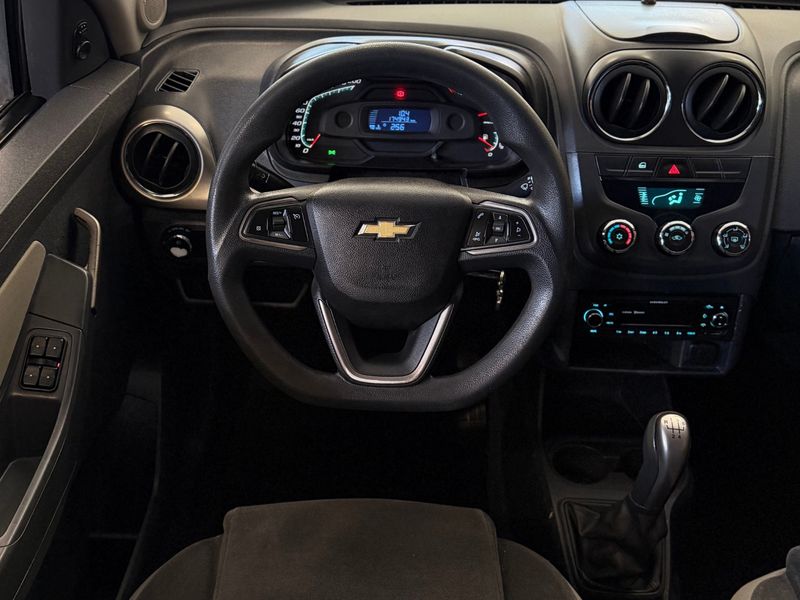 CHEVROLET AGILE 1.4 MPFI LTZ 8V 2013/2014 LEHMEN VEÍCULOS VENÂNCIO AIRES / Carros no Vale