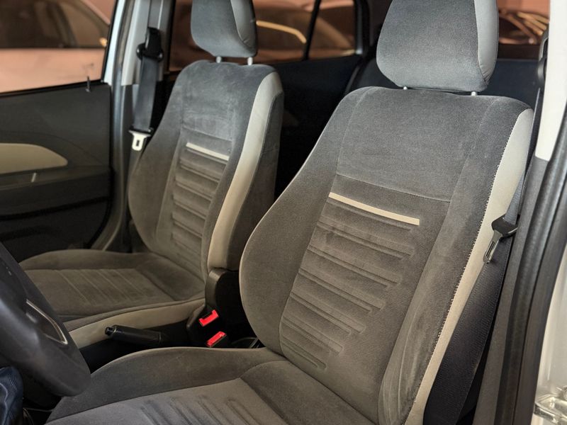 CHEVROLET AGILE 1.4 MPFI LTZ 8V 2013/2014 LEHMEN VEÍCULOS VENÂNCIO AIRES / Carros no Vale