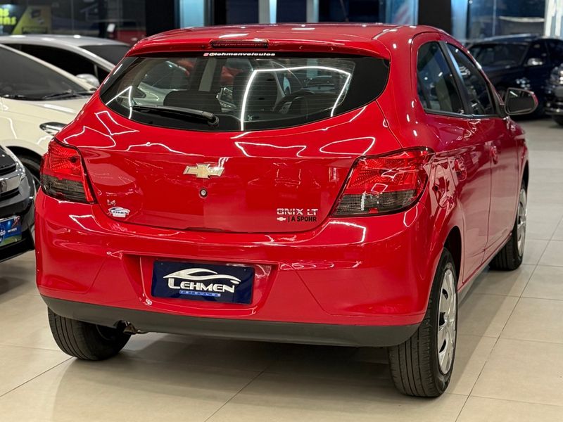CHEVROLET ONIX 1.4 MPFI LT 8V 2013/2014 LEHMEN VEÍCULOS VENÂNCIO AIRES / Carros no Vale