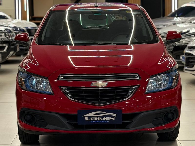 CHEVROLET ONIX 1.4 MPFI LT 8V 2013/2014 LEHMEN VEÍCULOS VENÂNCIO AIRES / Carros no Vale