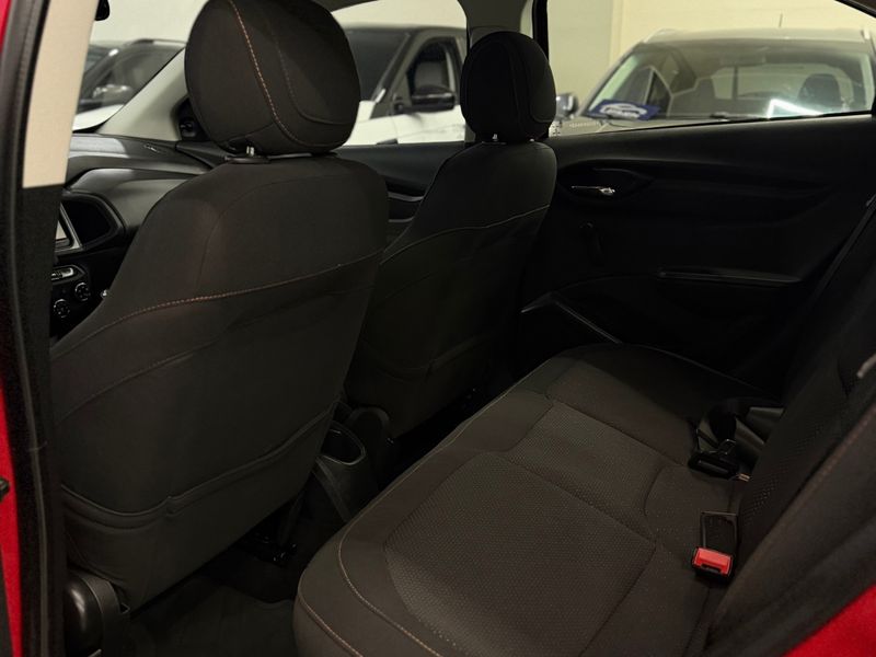 CHEVROLET ONIX 1.4 MPFI LT 8V 2013/2014 LEHMEN VEÍCULOS VENÂNCIO AIRES / Carros no Vale