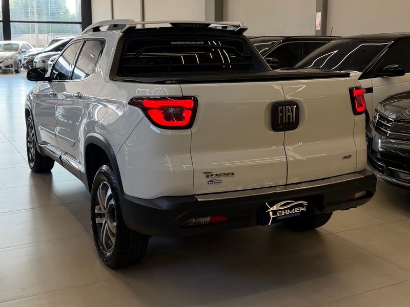 FIAT TORO 2.0 16V TURBO VOLCANO 4WD AT9 2018/2018 LEHMEN VEÍCULOS VENÂNCIO AIRES / Carros no Vale