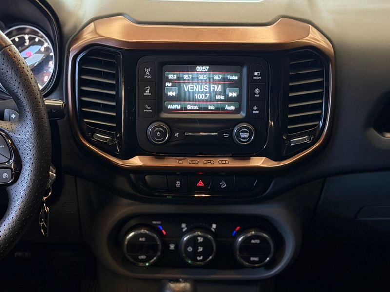 FIAT TORO 2.0 16V TURBO VOLCANO 4WD AT9 2018/2018 LEHMEN VEÍCULOS VENÂNCIO AIRES / Carros no Vale