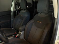 FIAT TORO 2.0 16V TURBO VOLCANO 4WD AT9 2018/2018 LEHMEN VEÍCULOS VENÂNCIO AIRES / Carros no Vale