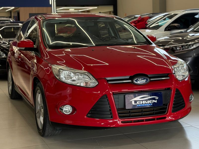 FORD FOCUS 1.6 SE 16V 2014/2015 LEHMEN VEÍCULOS VENÂNCIO AIRES / Carros no Vale